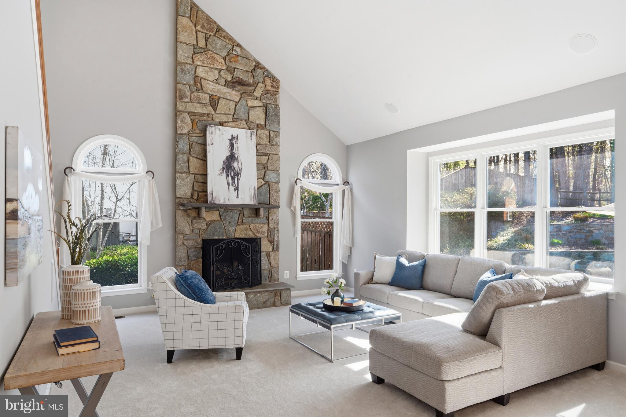 OAKTON  WOODS - Residential