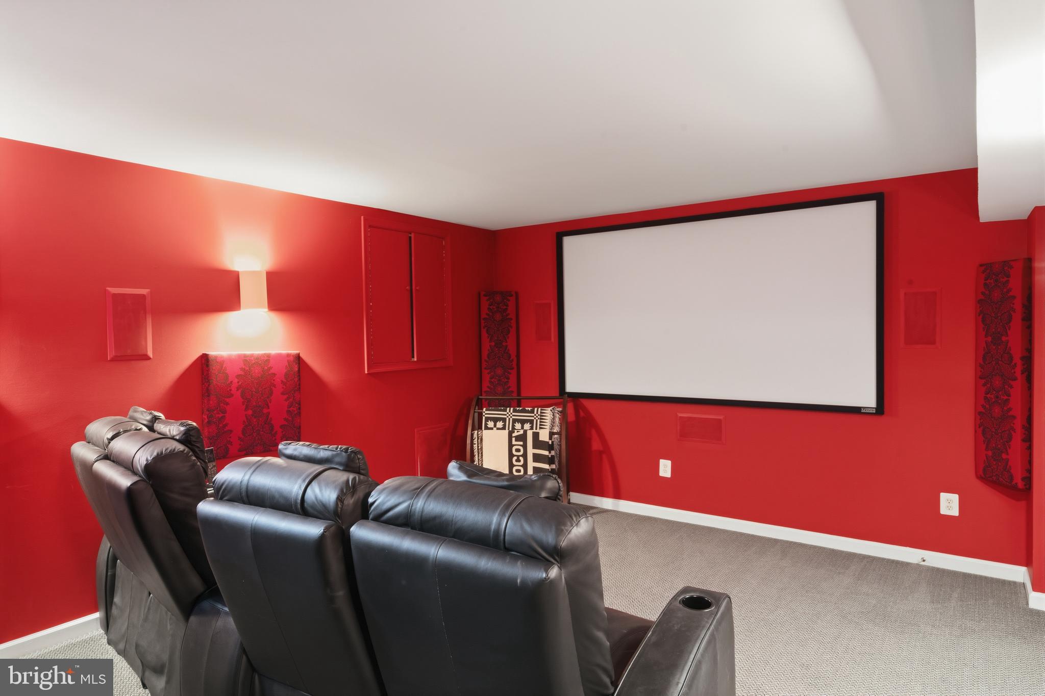 OAKTON  WOODS - Residential