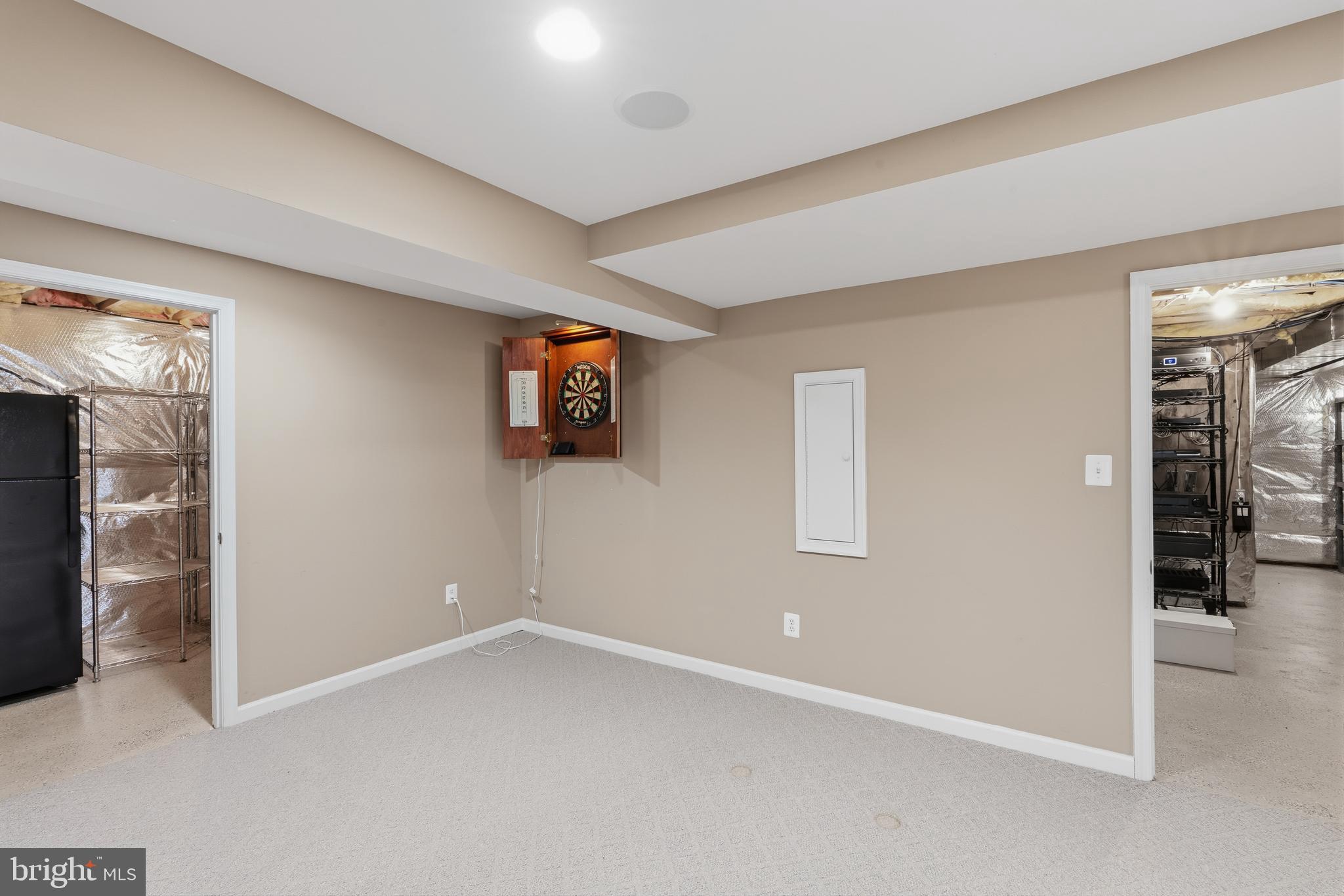 OAKTON  WOODS - Residential