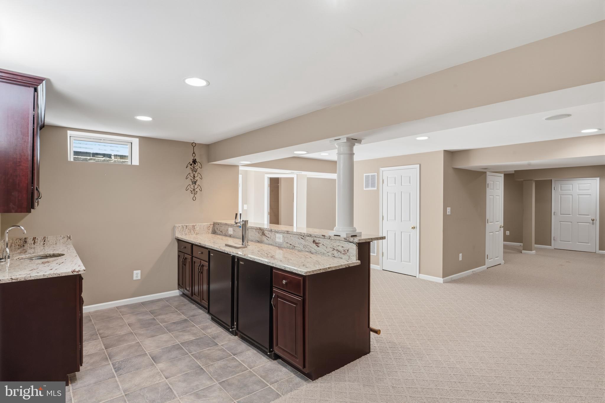 OAKTON  WOODS - Residential