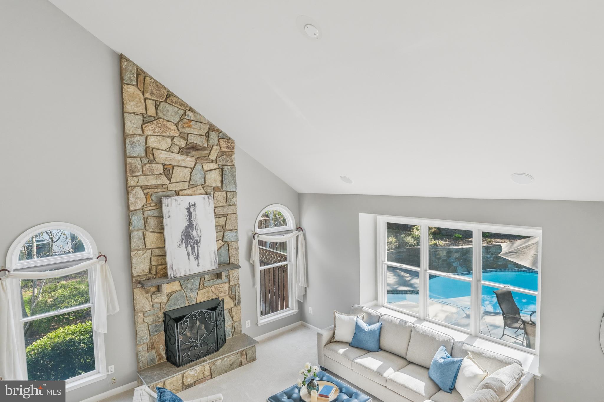 OAKTON  WOODS - Residential