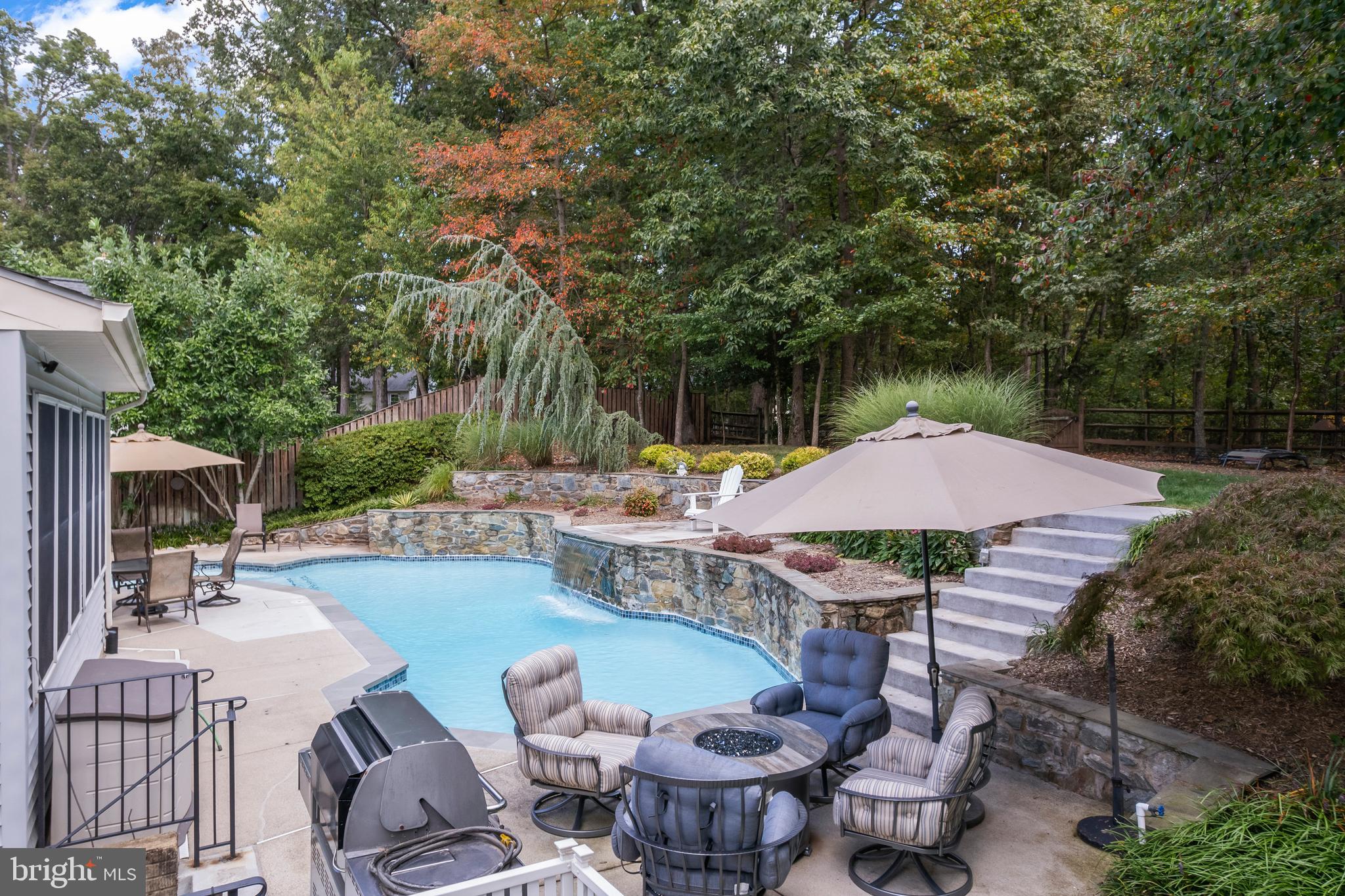 OAKTON  WOODS - Residential