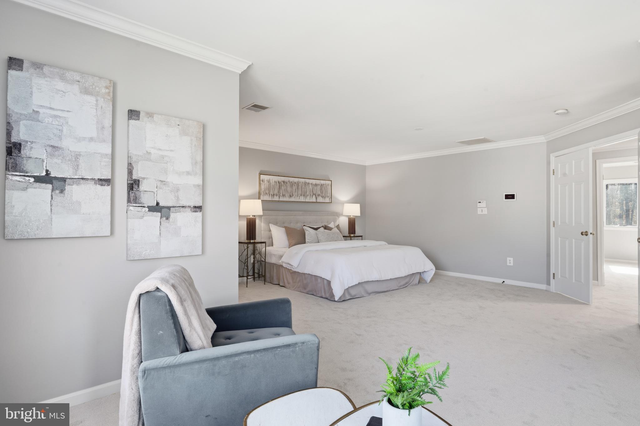 OAKTON  WOODS - Residential