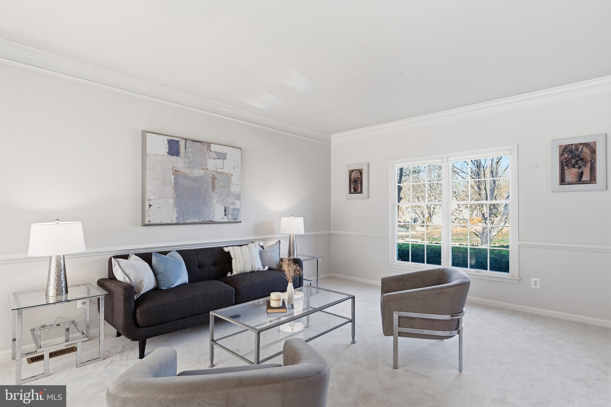 OAKTON  WOODS - Residential