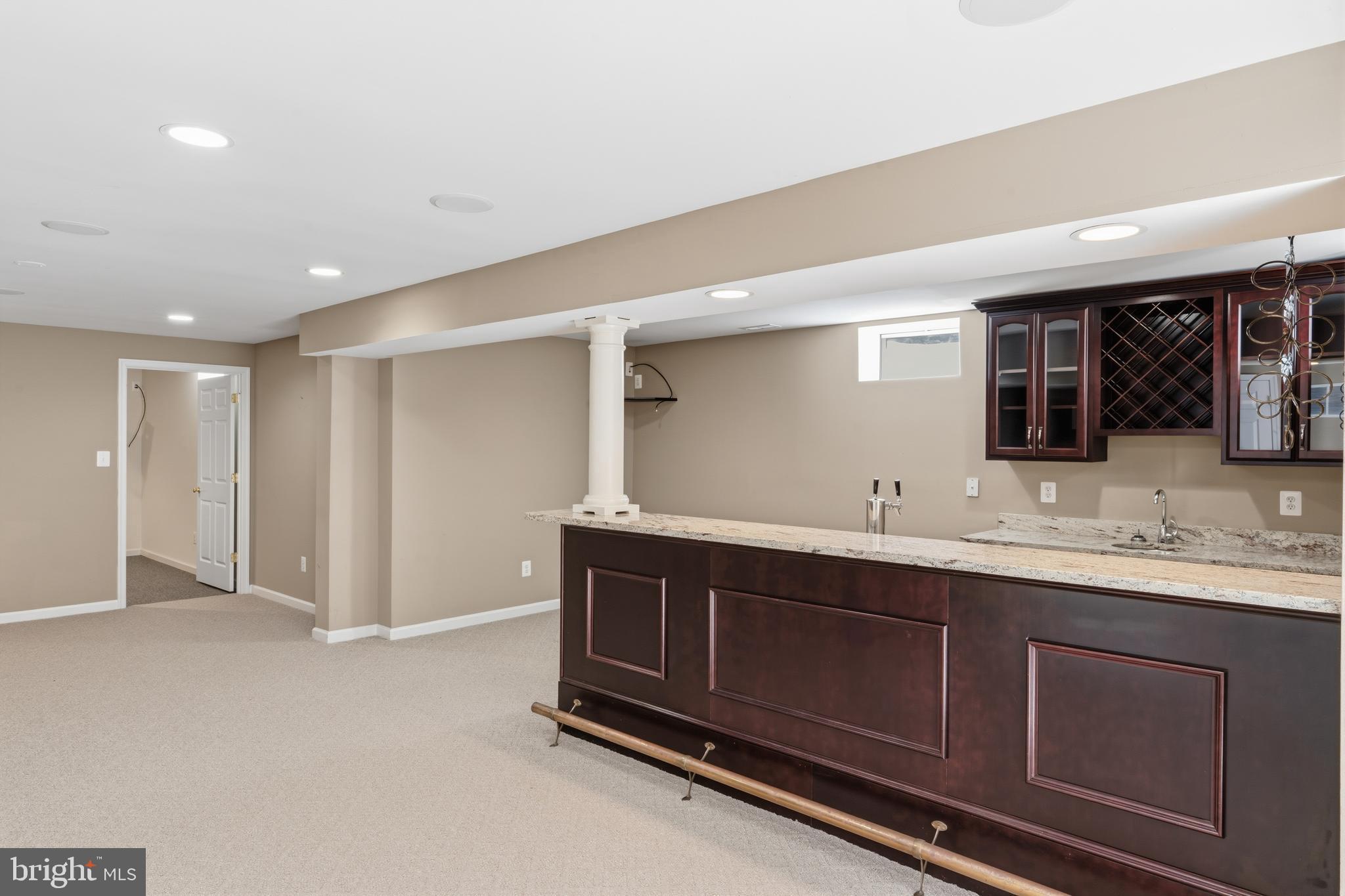 OAKTON  WOODS - Residential