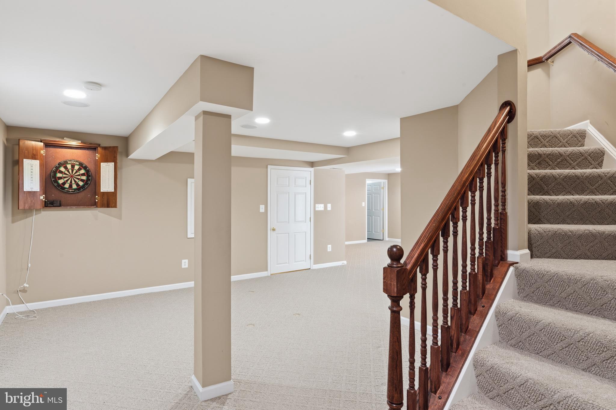 OAKTON  WOODS - Residential