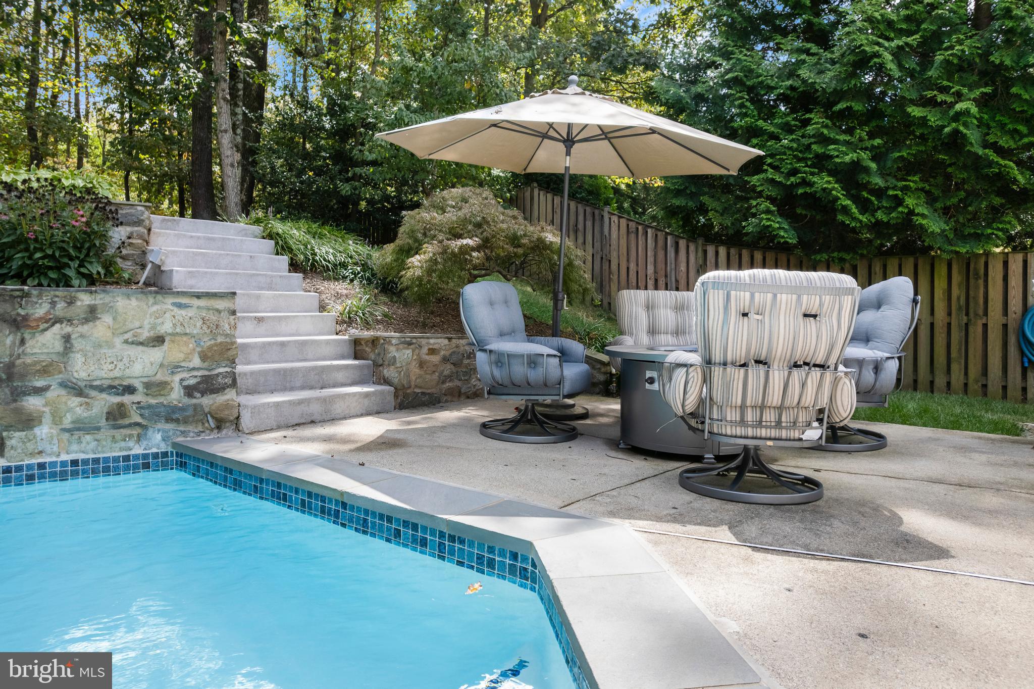 OAKTON  WOODS - Residential