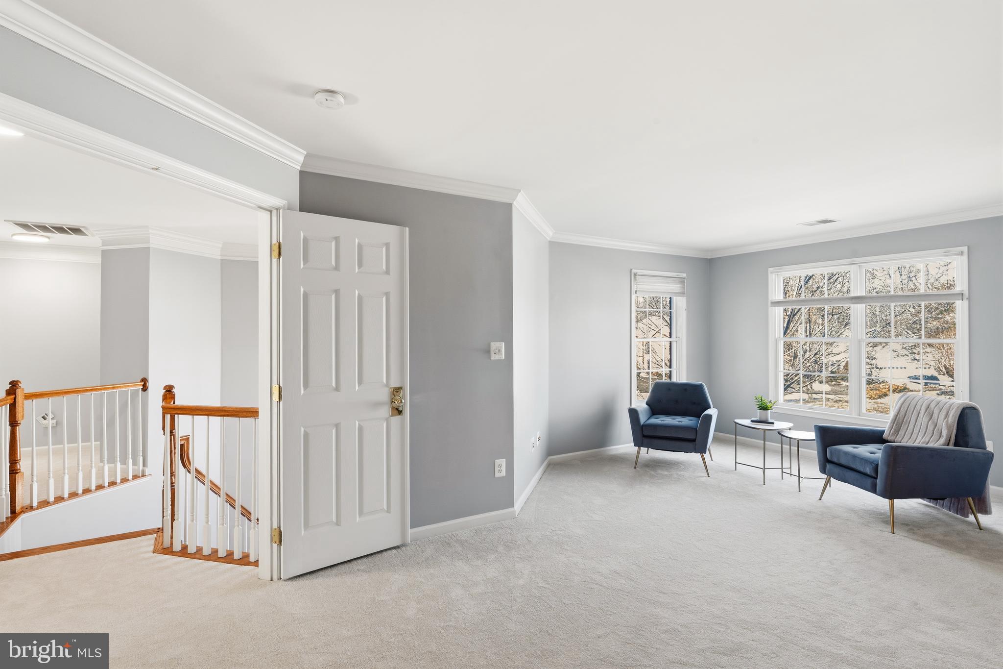 OAKTON  WOODS - Residential