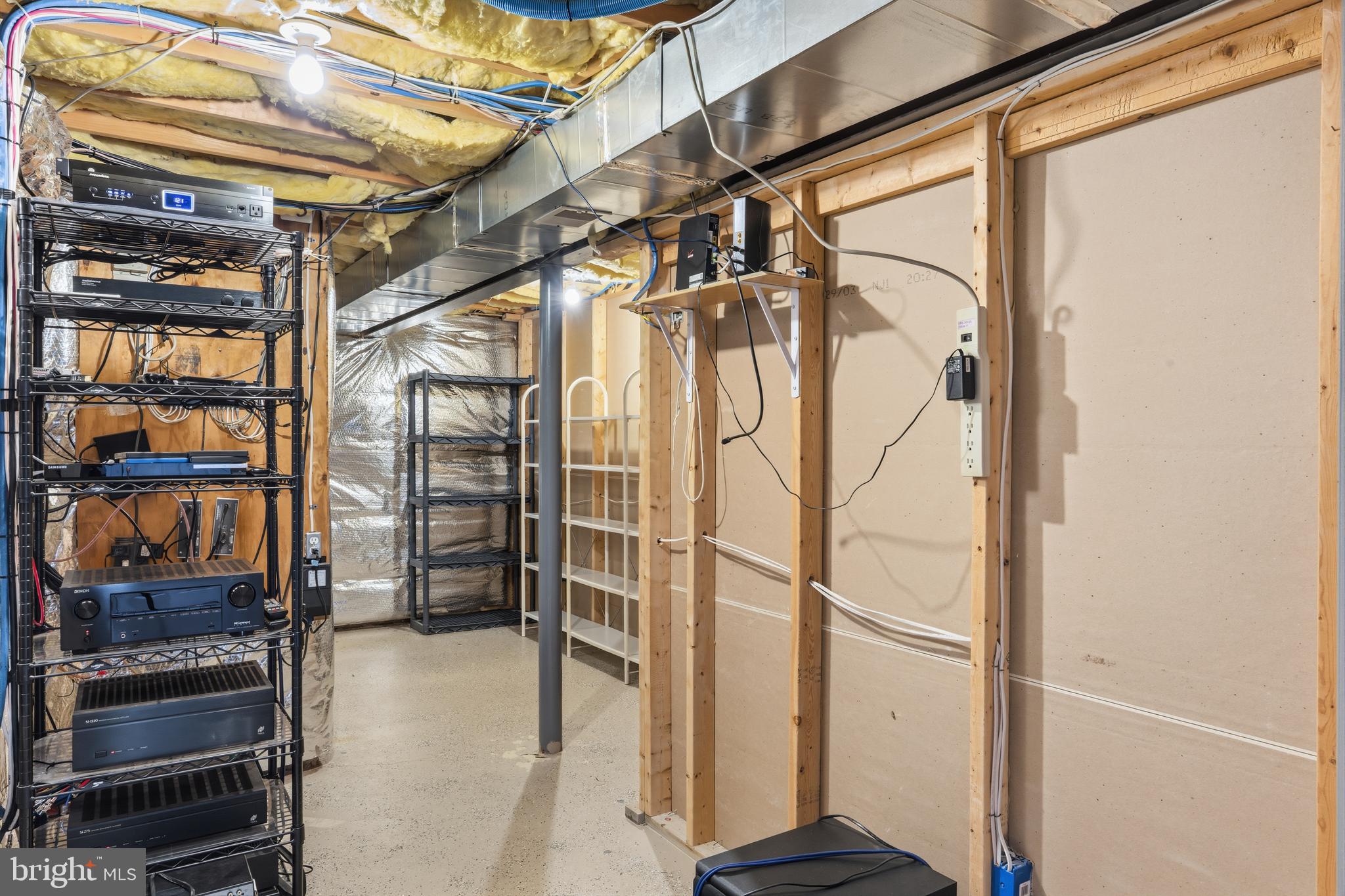 OAKTON  WOODS - Residential