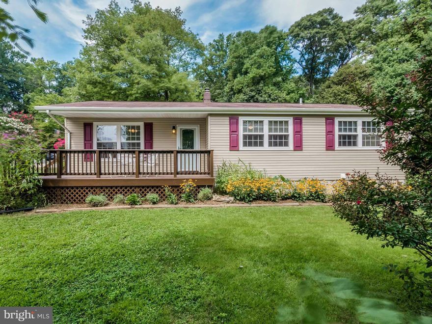 Gorgeous 4 bd, 2ba 1236sqft rambler in walking distance to the water. Large front porch and rear deck. Beautiful landscaping. Kitchen has corian countertops w/ beautiful backsplash. Beautifully refinished HDWD floor! 1236sqft unfinished basement, already insulated and waterproofed w/transferable lifetime warranty. Brand new energy efficient boiler. new 50gal water heater. Fenced in back yard.