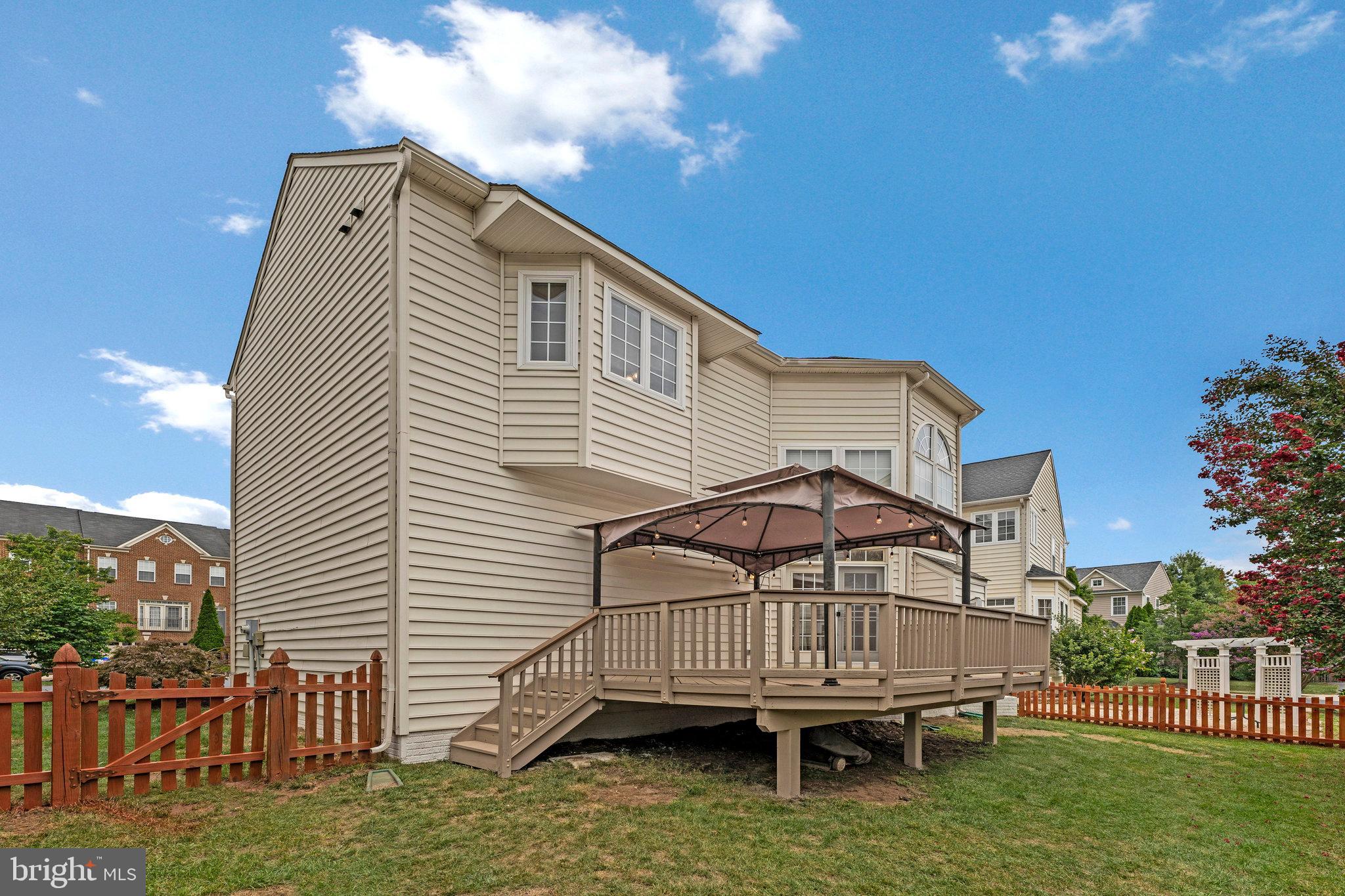 BROADLANDS SOUTH - Residential