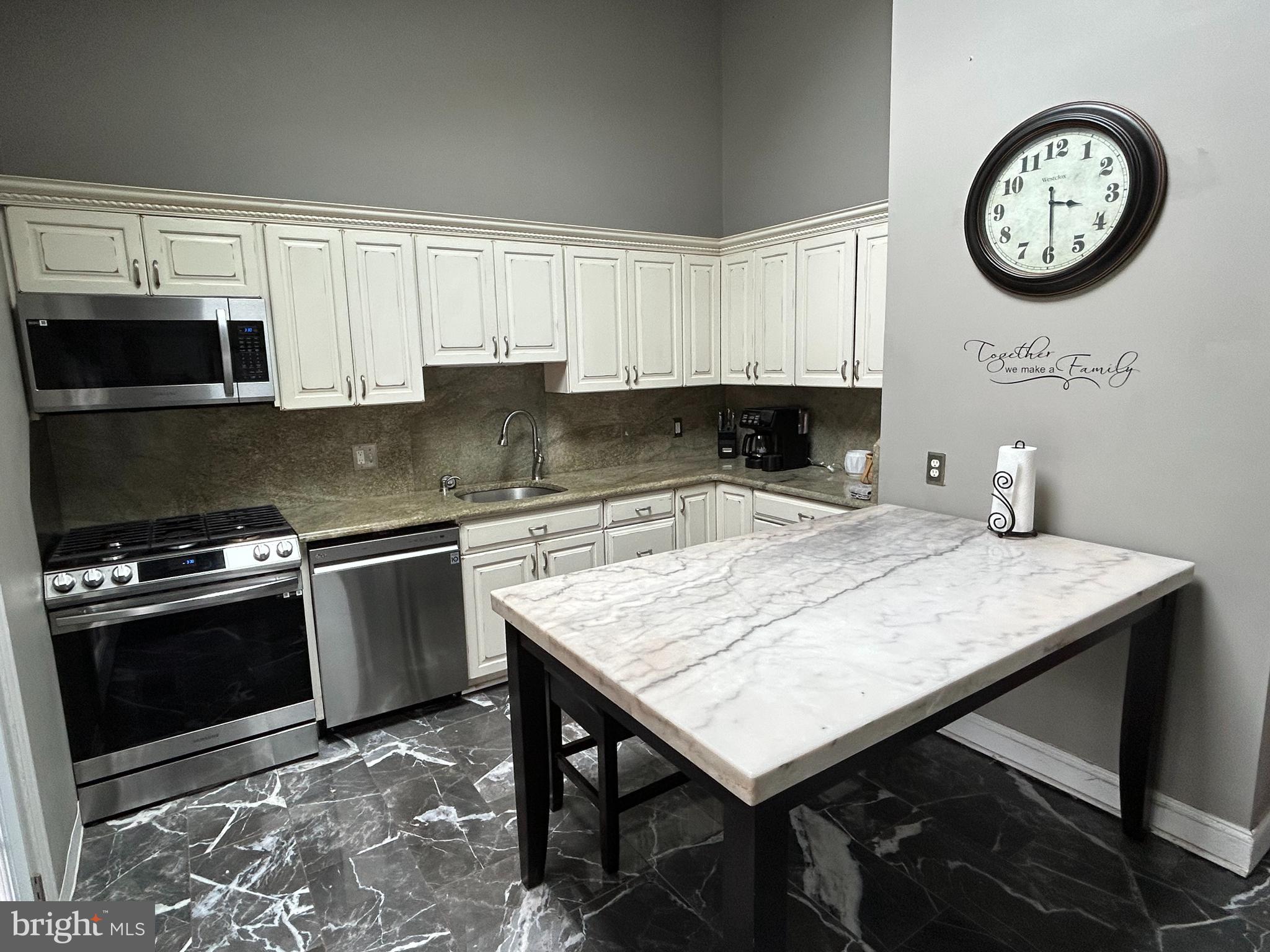 PHEASANT RUN - Residential