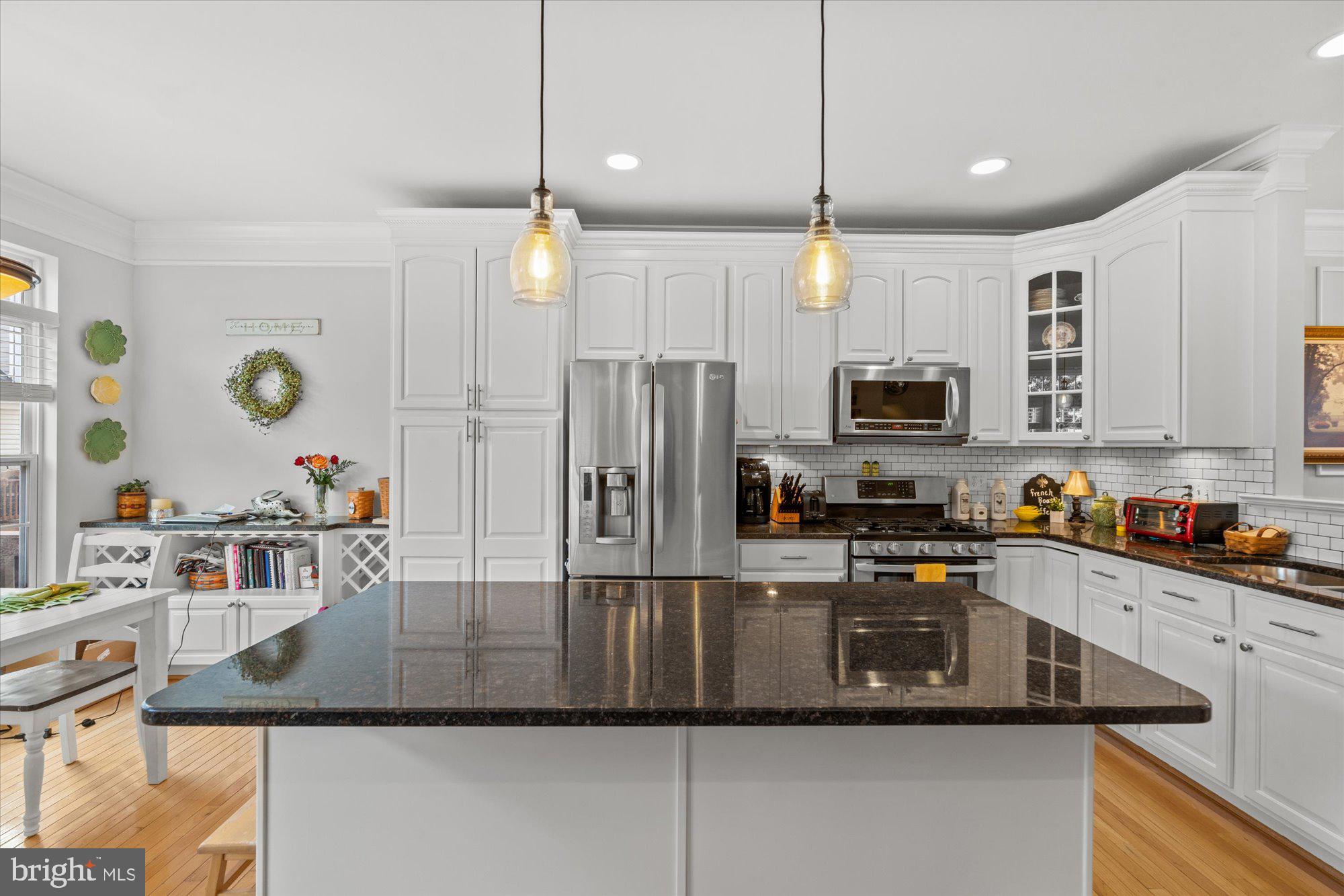 CAMERON STATION - Residential