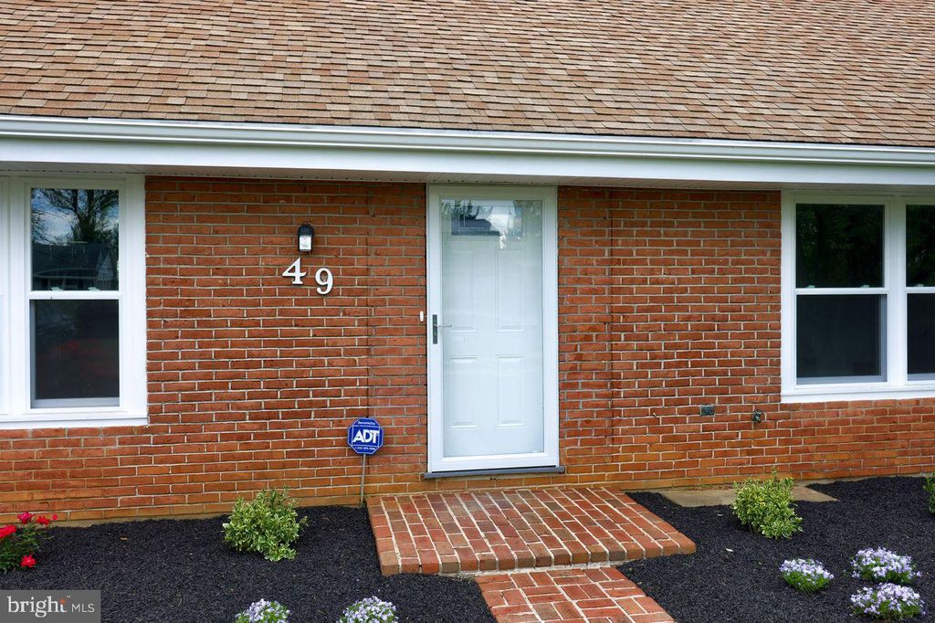 Photo of 49 GLEN MOORE CIR, LANCASTER, PA 17601 (MLS # PALA2033224)