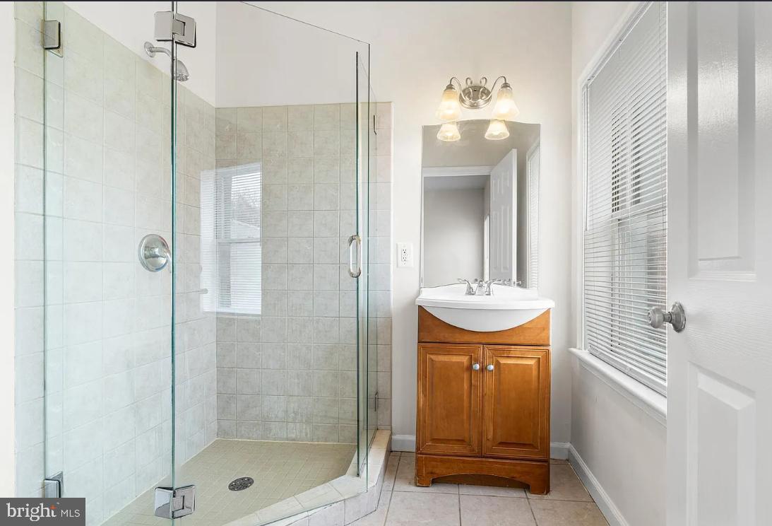 UPTON - Residential Lease