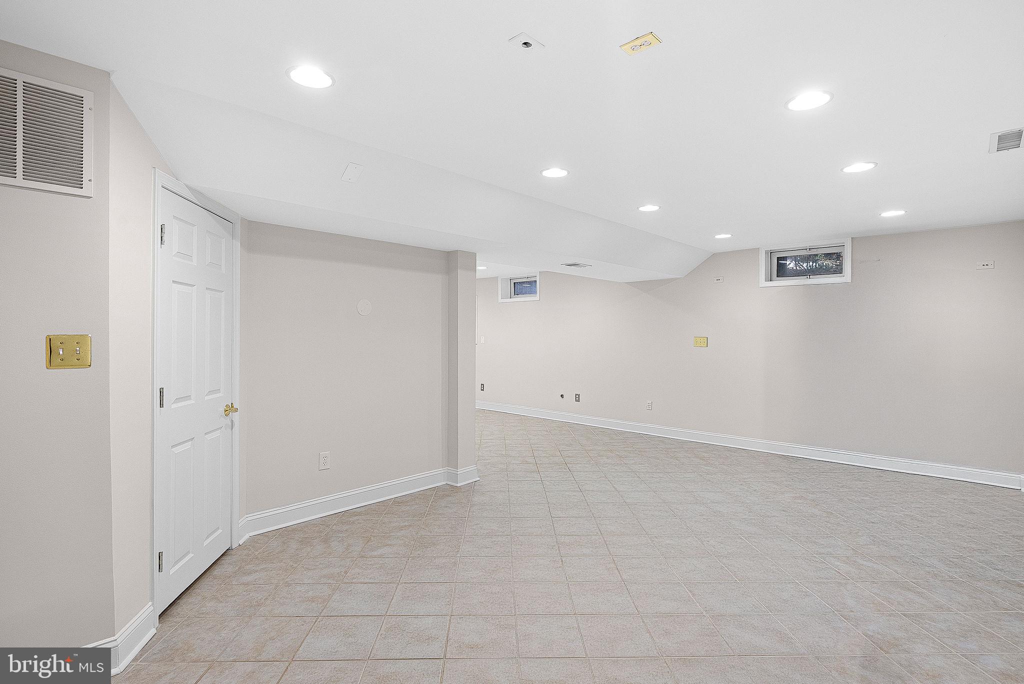 OLD WATERFORD KNOLL - Residential