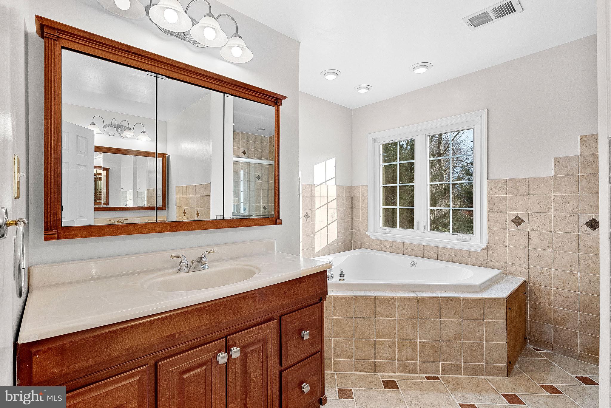 OLD WATERFORD KNOLL - Residential