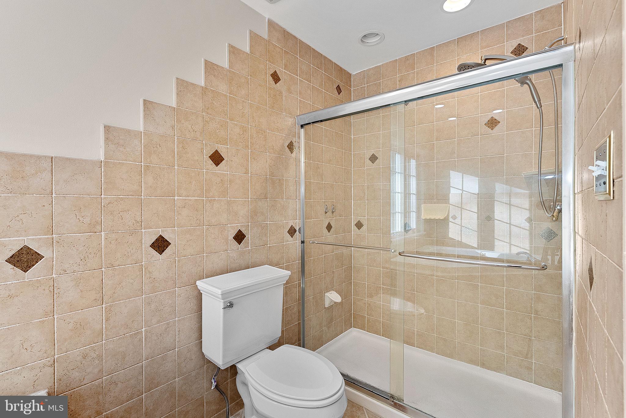 OLD WATERFORD KNOLL - Residential