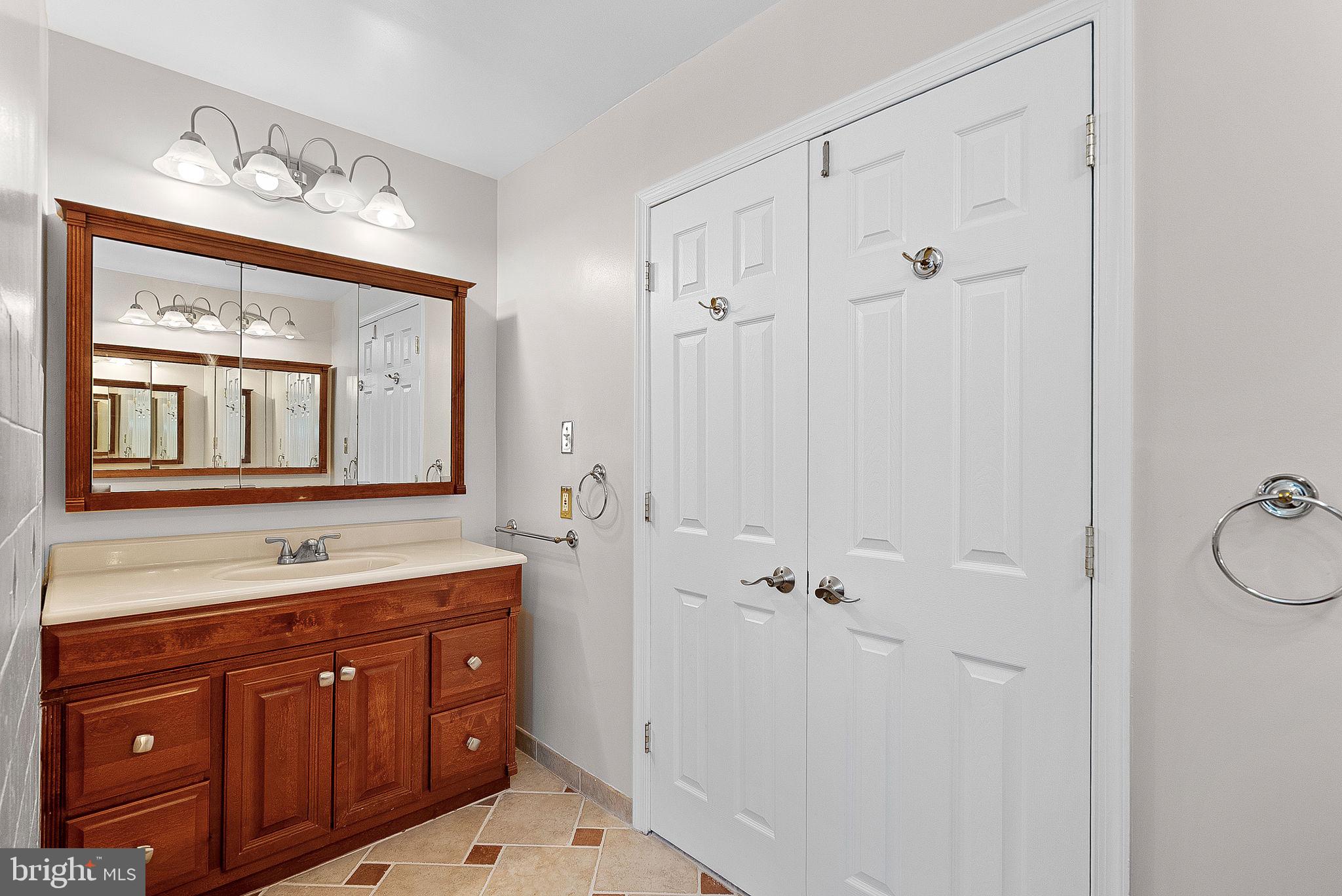 OLD WATERFORD KNOLL - Residential