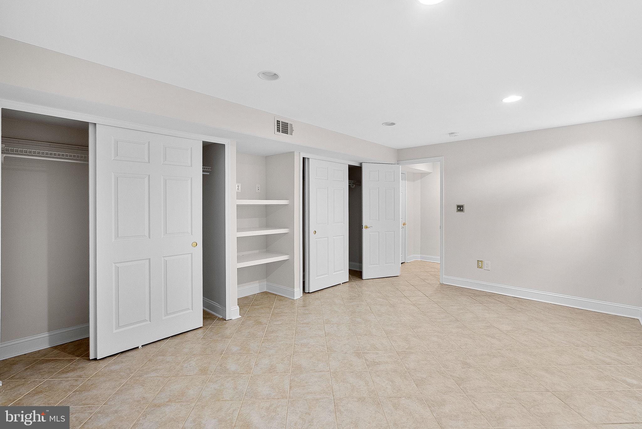 OLD WATERFORD KNOLL - Residential