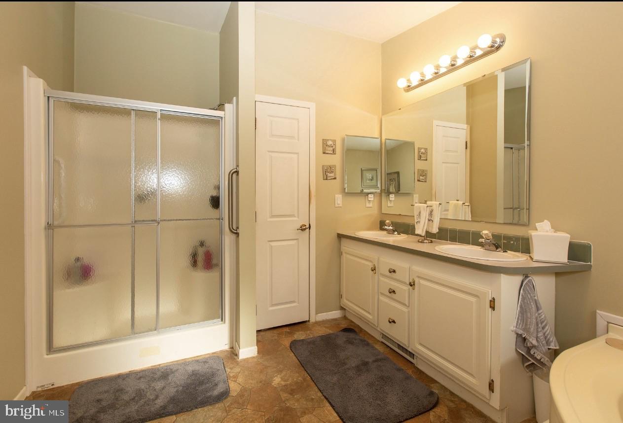 WILLOW RUN - Residential