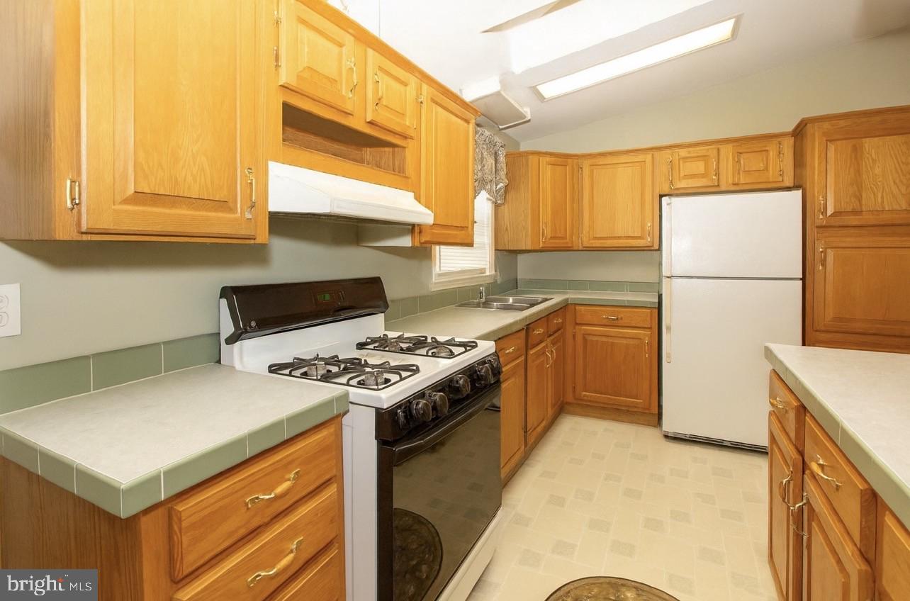 WILLOW RUN - Residential