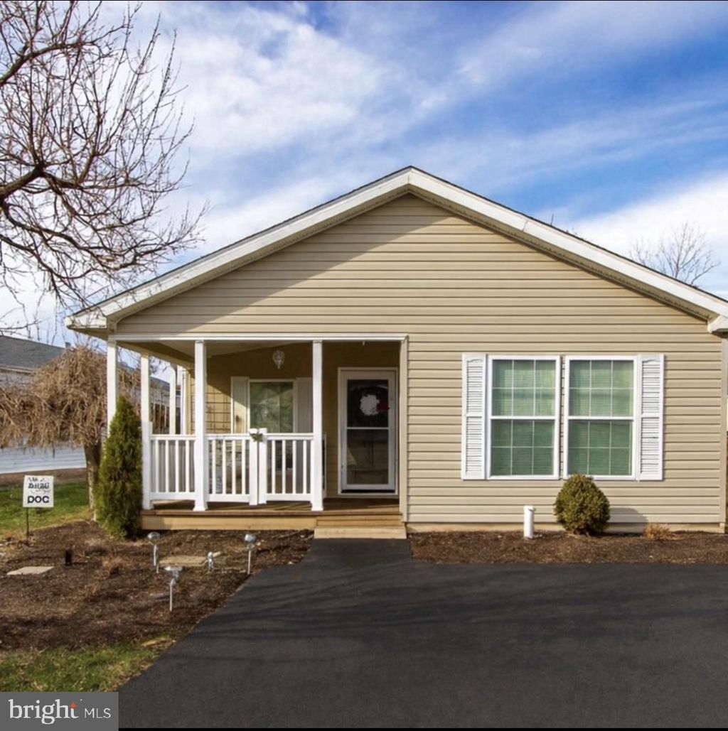 Photo of 303 Carver Lane, ROYERSFORD, PA 19468 (MLS # PAMC2163332)