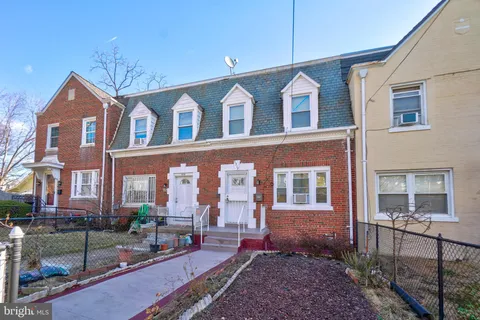 MLS: DCDC2202412