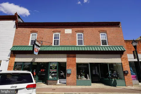 18 N Pennsylvania Avenue Unit 201, Delmar, DE MLS: DESU2084216