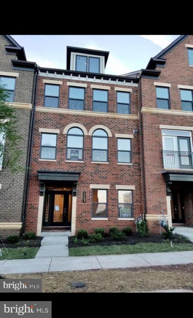 WESTMOORE AT MOOREFIELD - Residential Lease