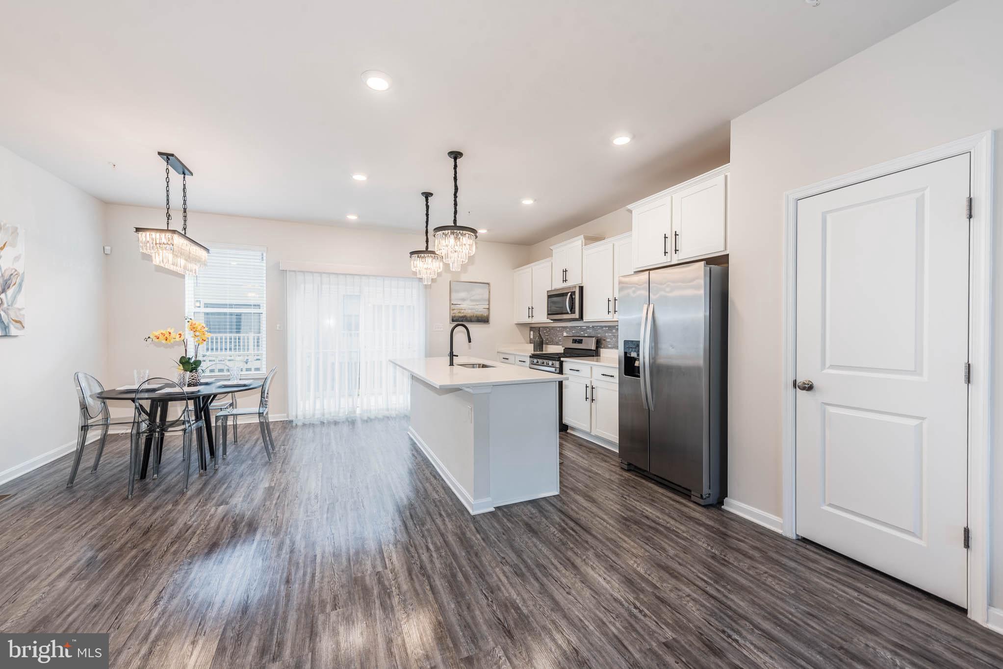 MEDFIELD - Residential