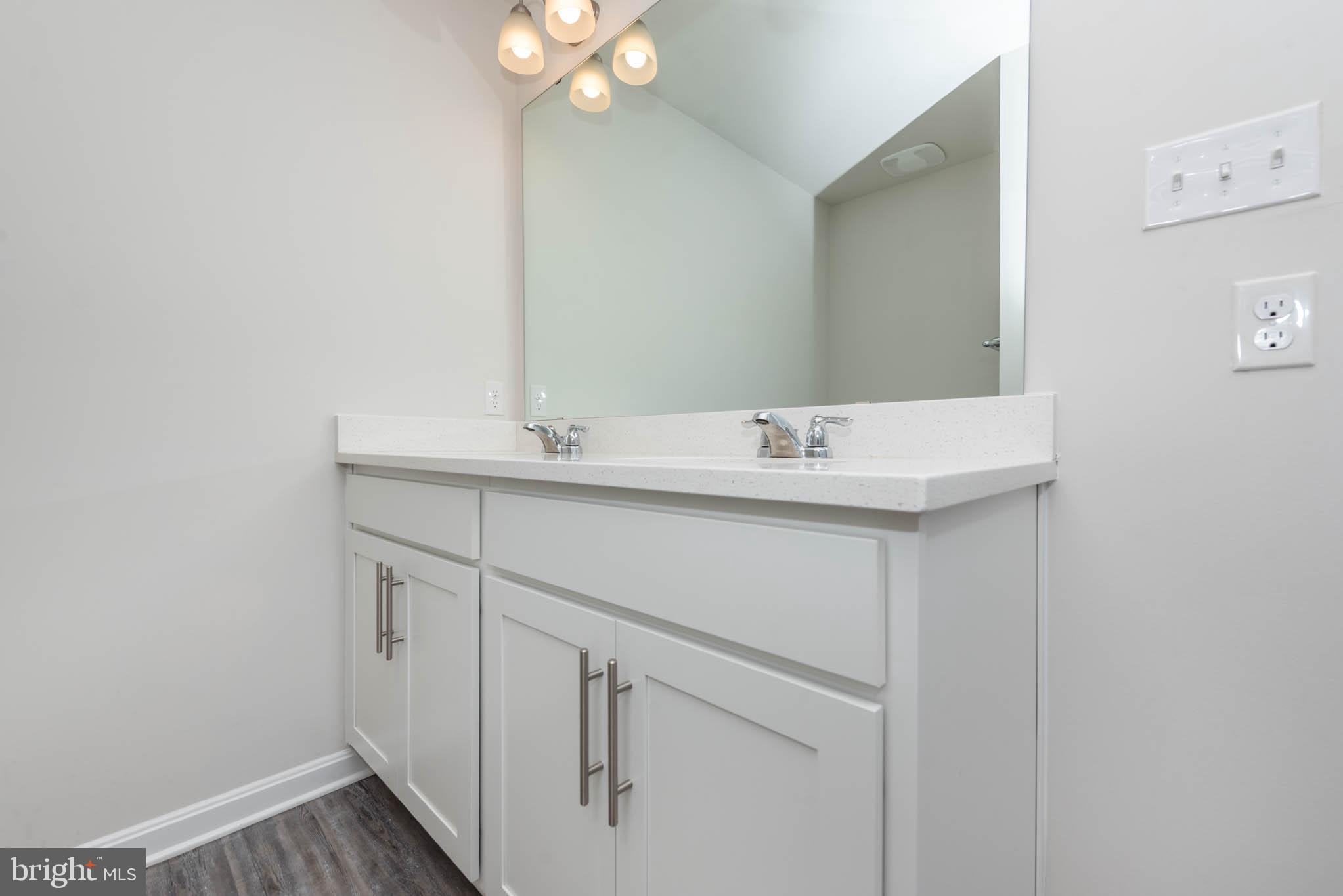 MEDFIELD - Residential