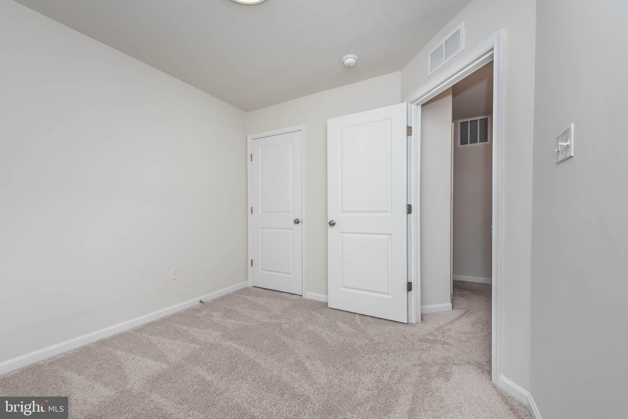 MEDFIELD - Residential