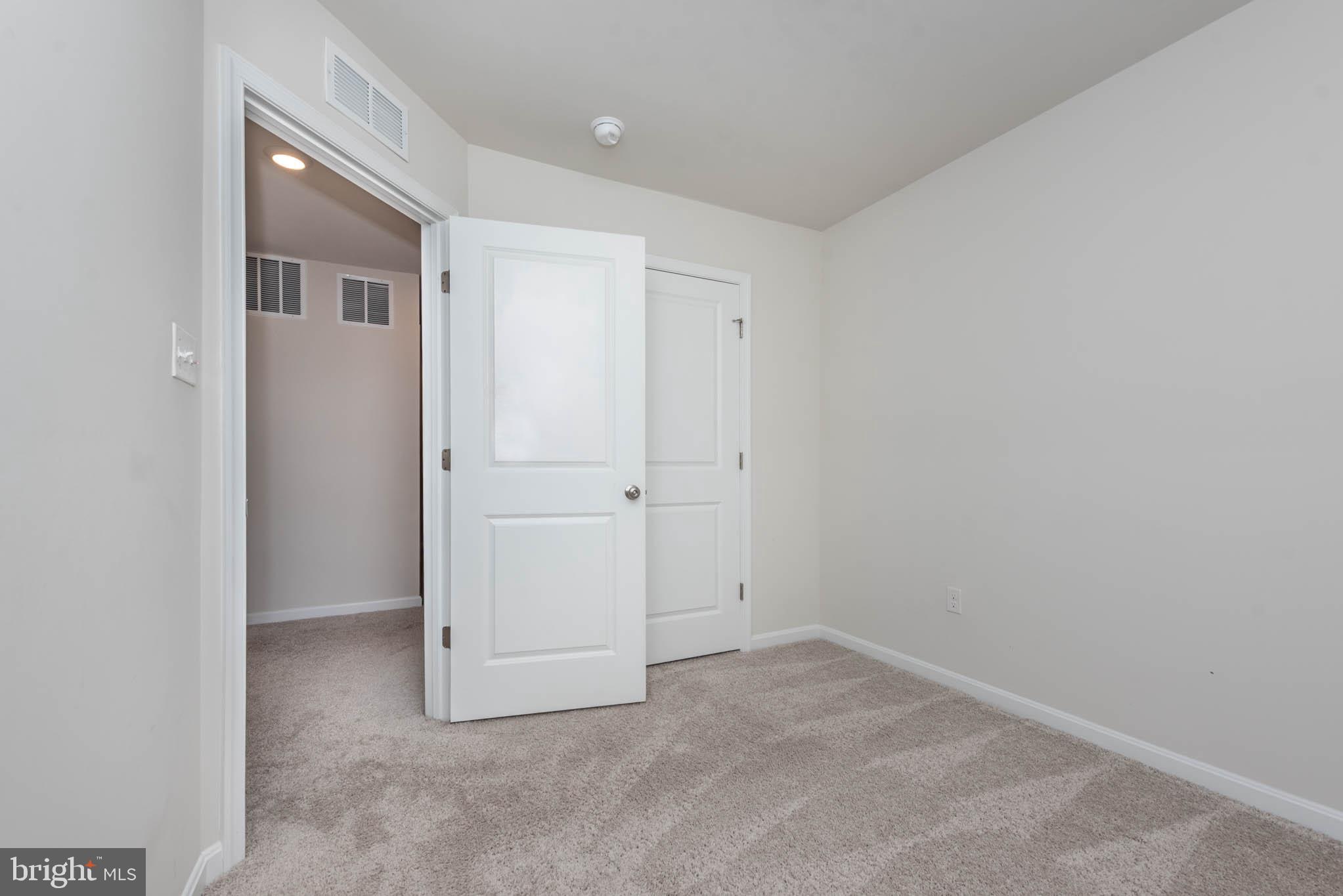 MEDFIELD - Residential