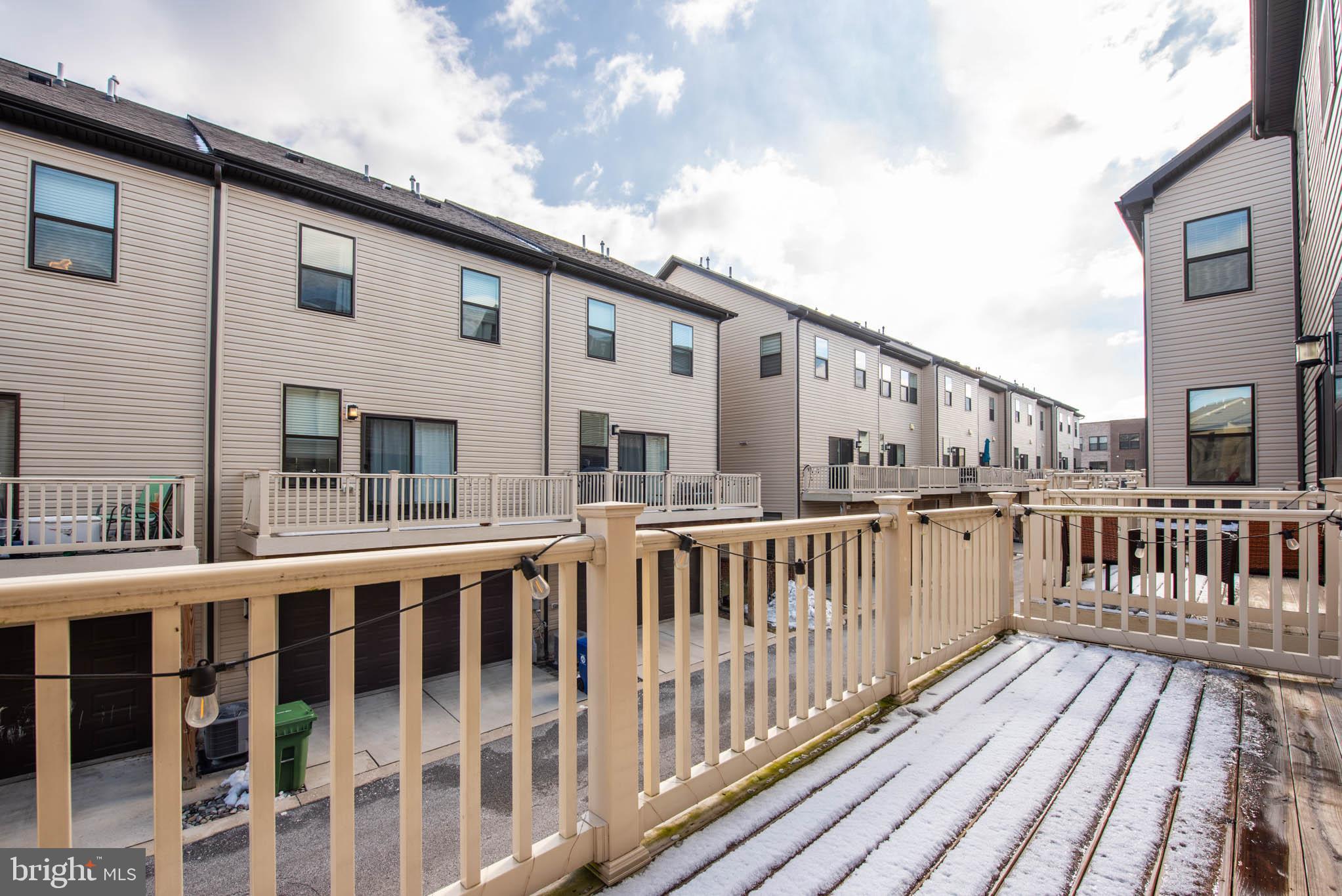 MEDFIELD - Residential