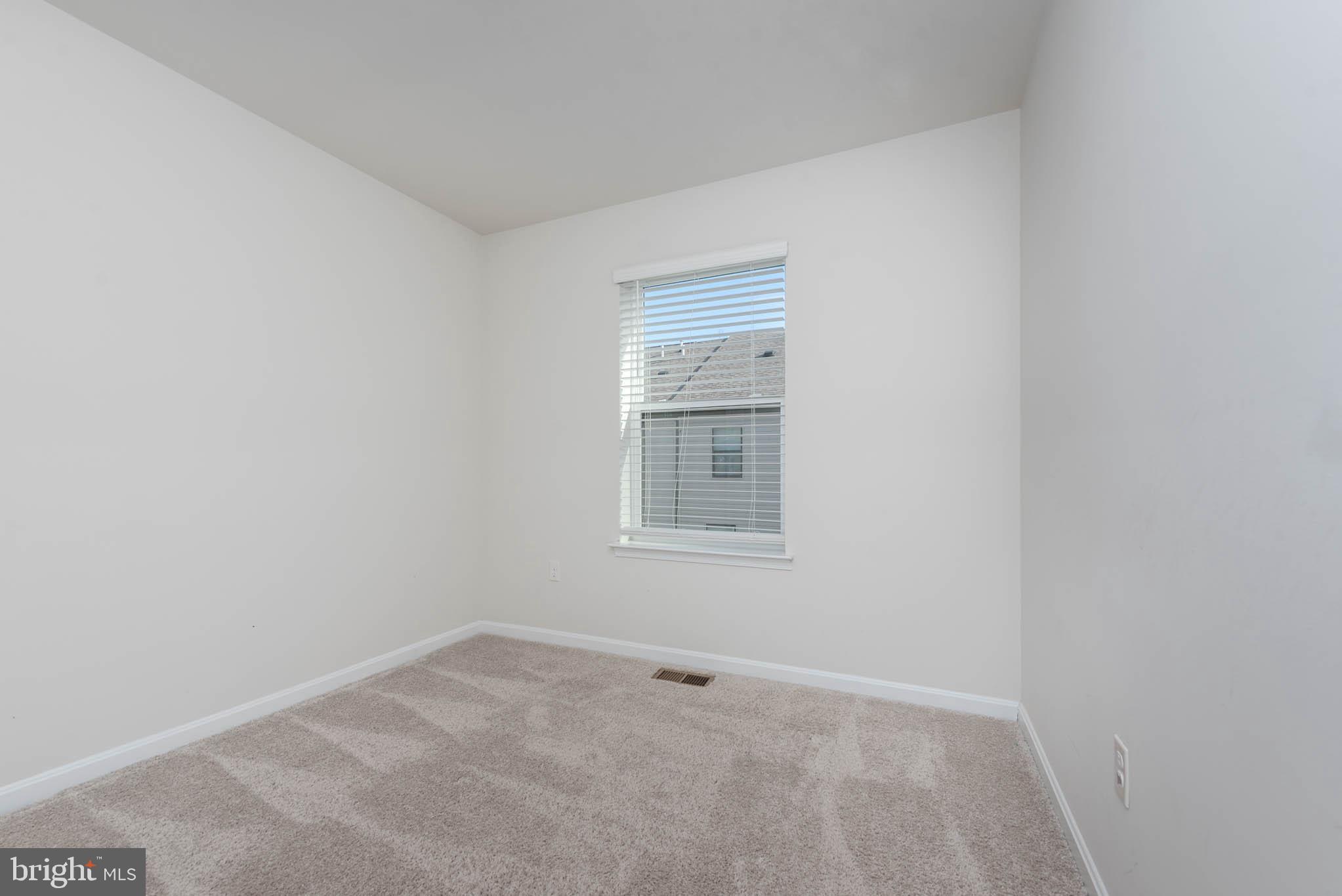 MEDFIELD - Residential