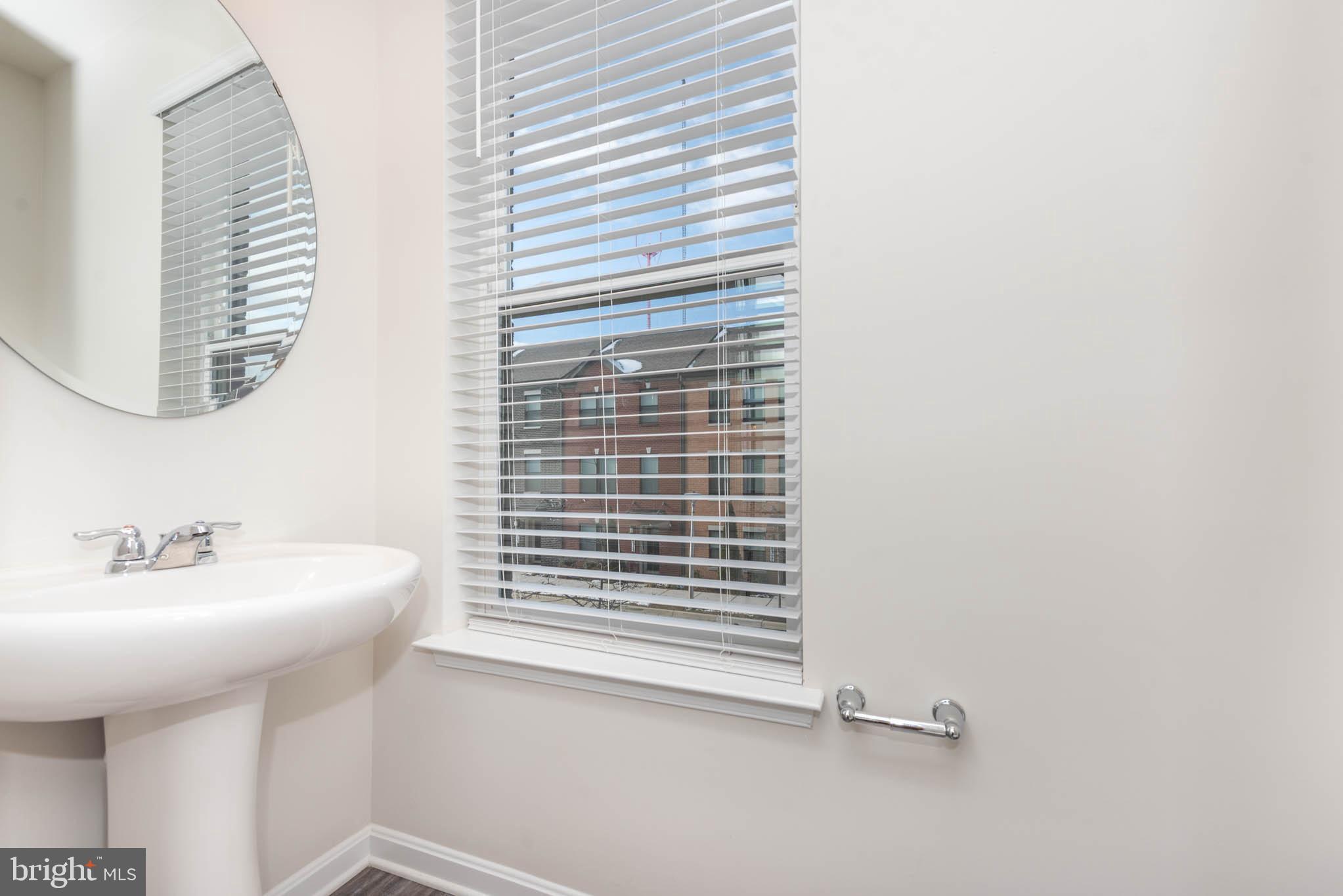 MEDFIELD - Residential