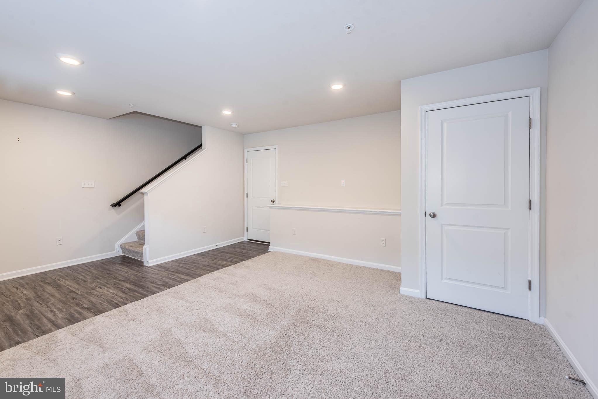 MEDFIELD - Residential