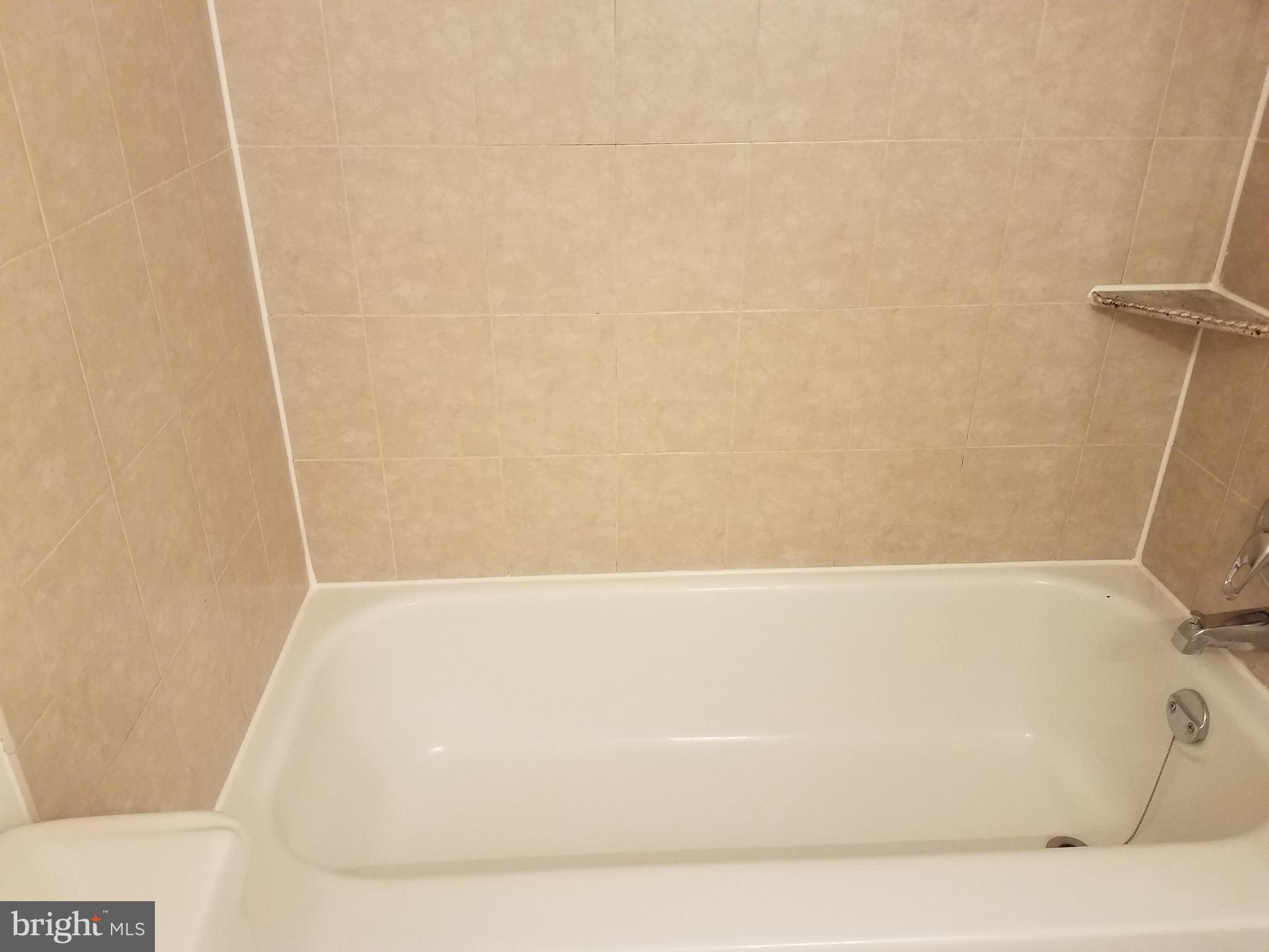 WOODBURN VILLAGE - Residential Lease