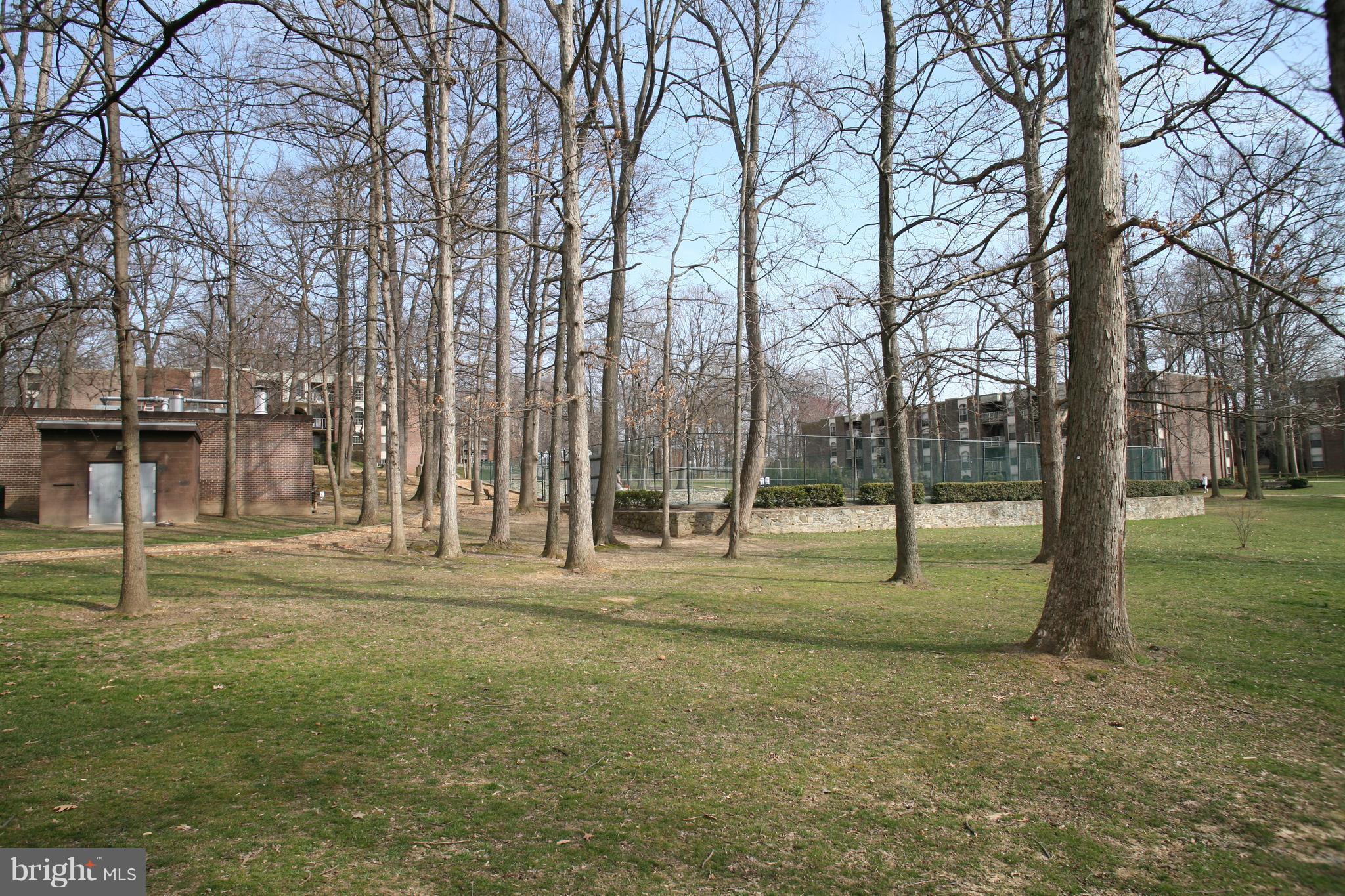 WOODBURN VILLAGE - Residential Lease