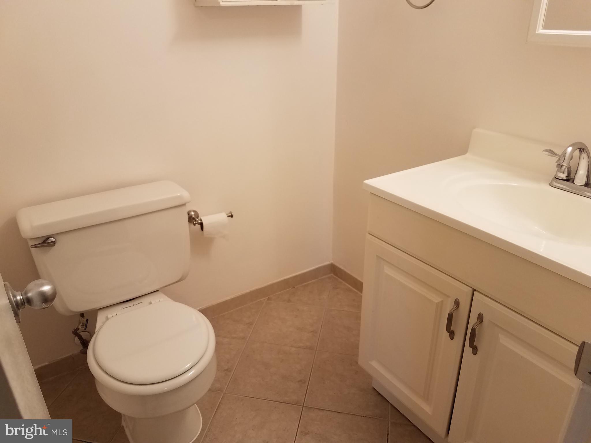 WOODBURN VILLAGE - Residential Lease