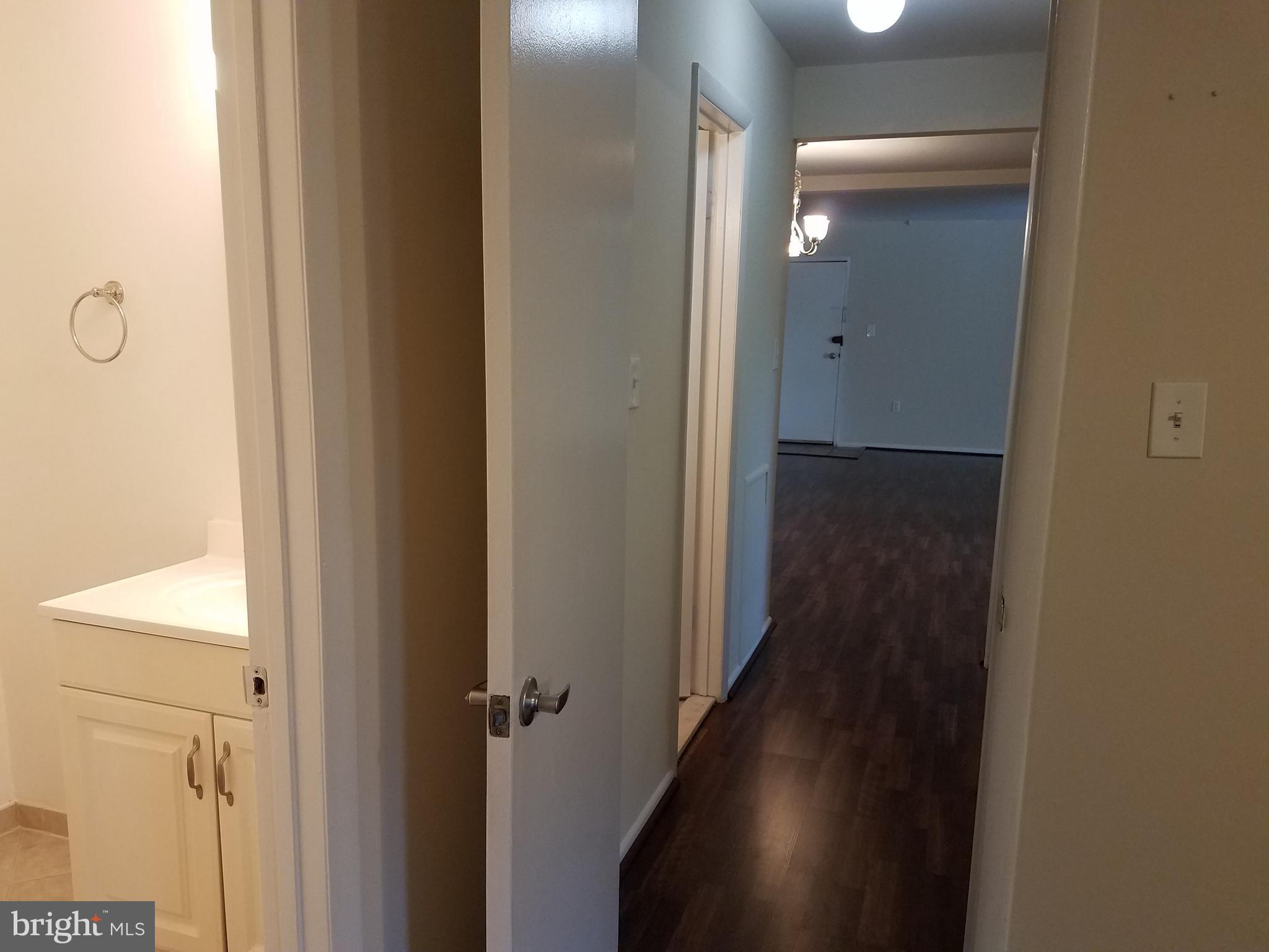 WOODBURN VILLAGE - Residential Lease