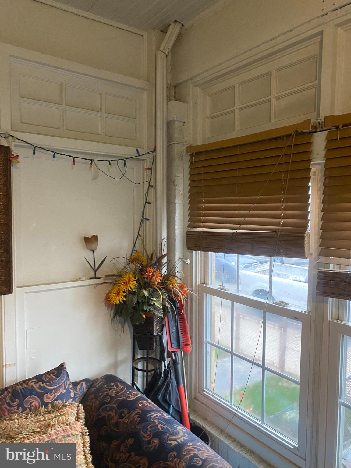 FELTONVILLE - Residential Income