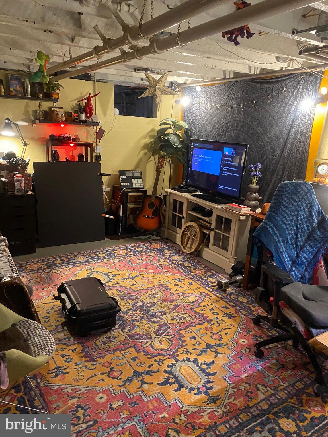 FELTONVILLE - Residential Income