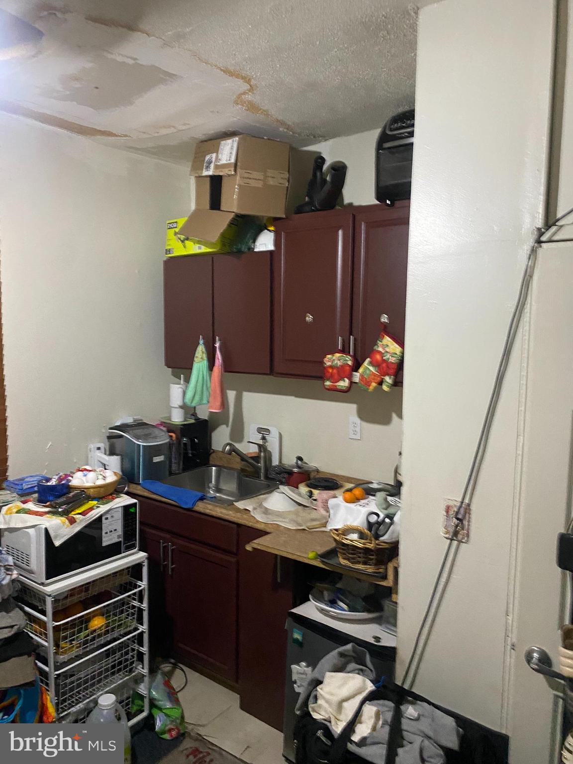 FELTONVILLE - Residential Income