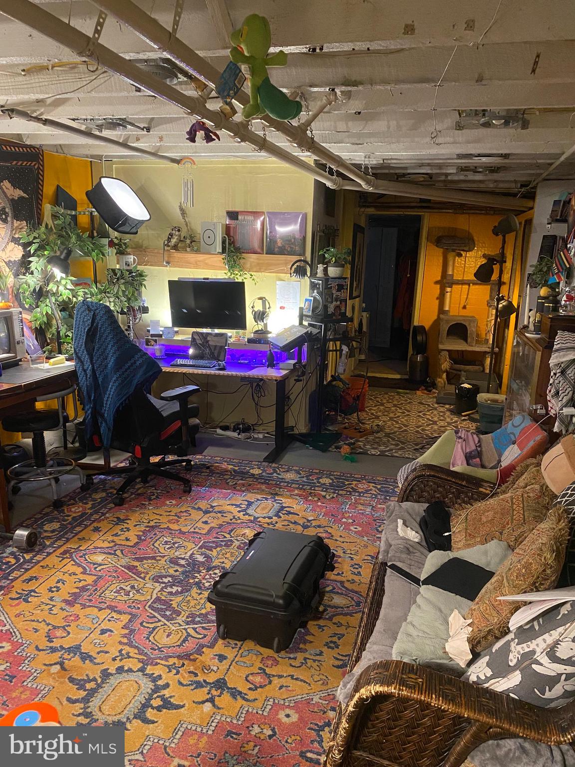 FELTONVILLE - Residential Income