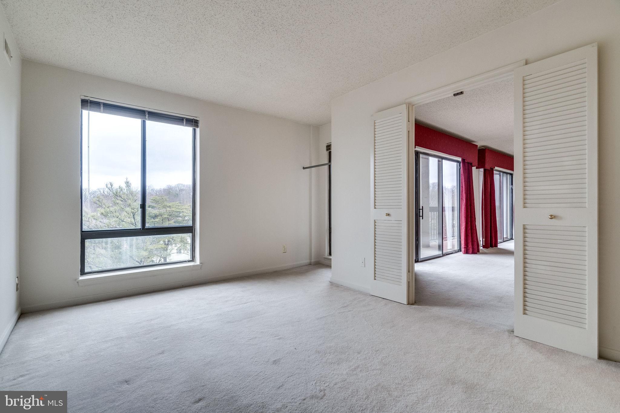 THE PLAZA - Residential Lease