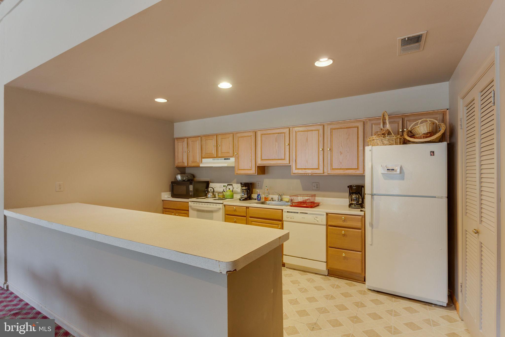 THE PLAZA - Residential Lease