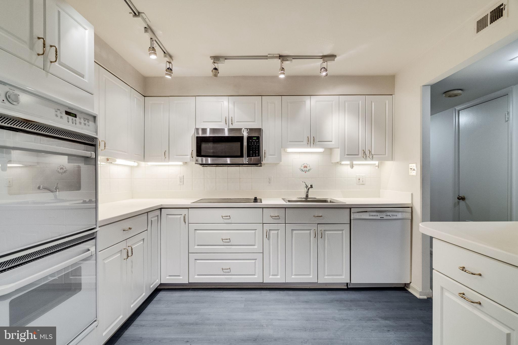 THE PLAZA - Residential Lease