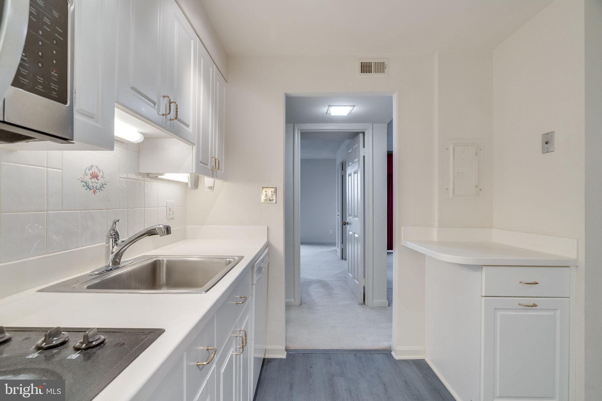 THE PLAZA - Residential Lease